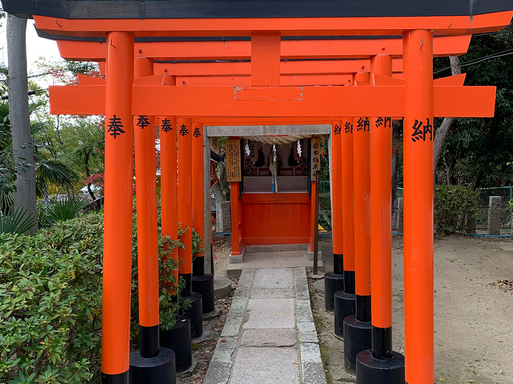 江坂神社の鳥居