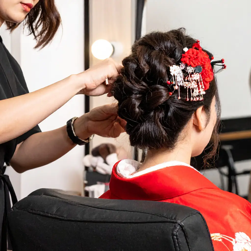 プロの着付け・ヘアメイク