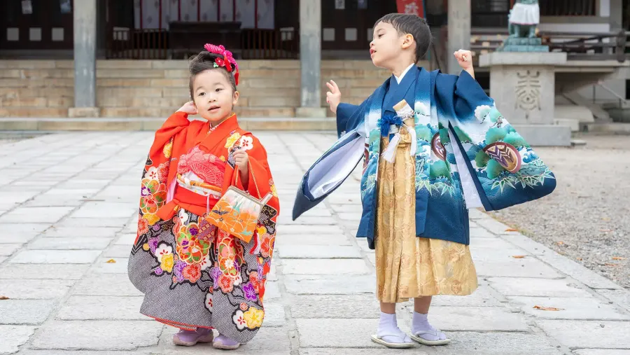 豊國神社で山脇が撮影した七五三の兄妹